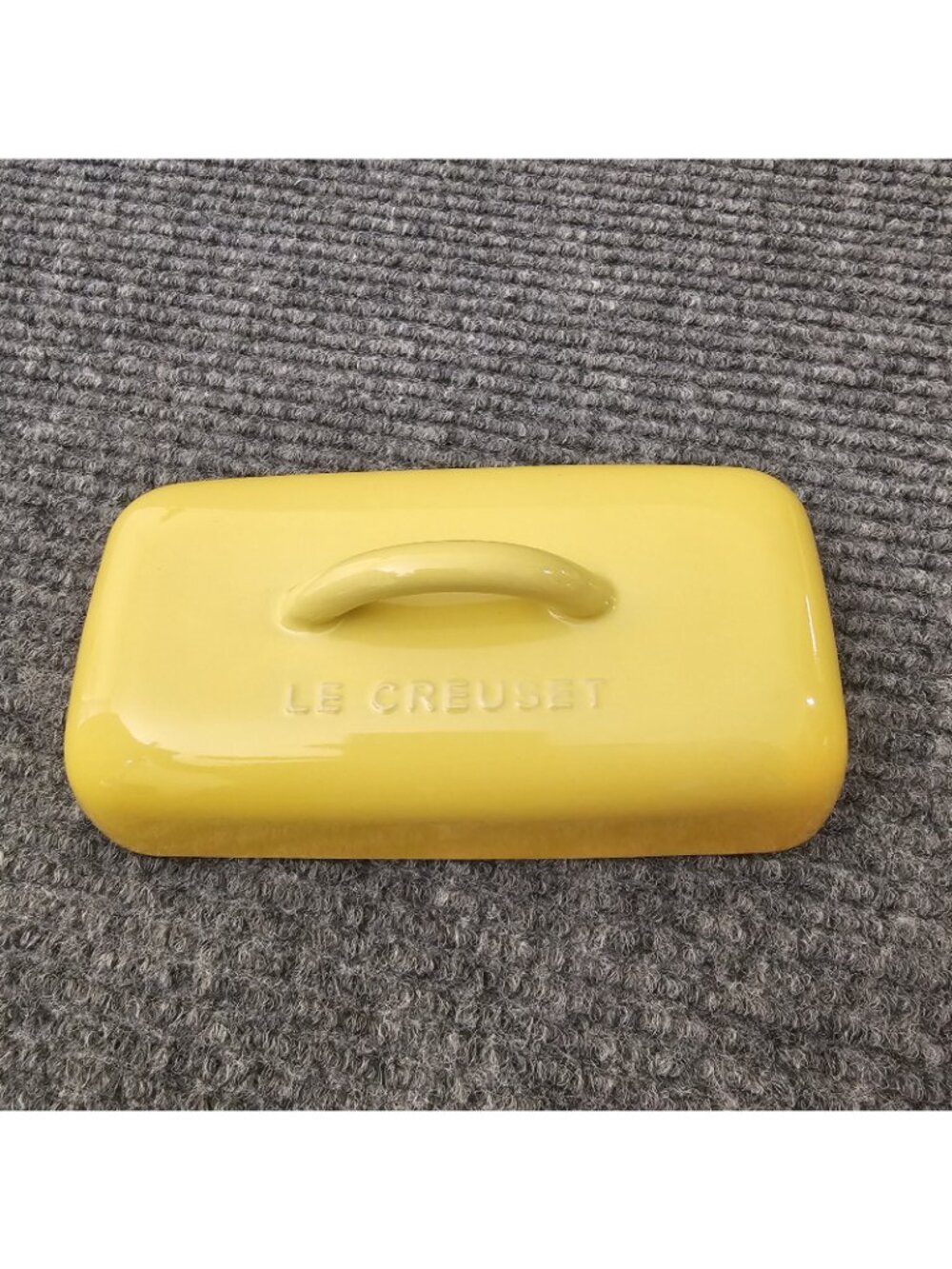 NEW RARE Le Creuset Heritage Butter Dish New Camomille Yellow Color - New in Box - Picture 4 of 6